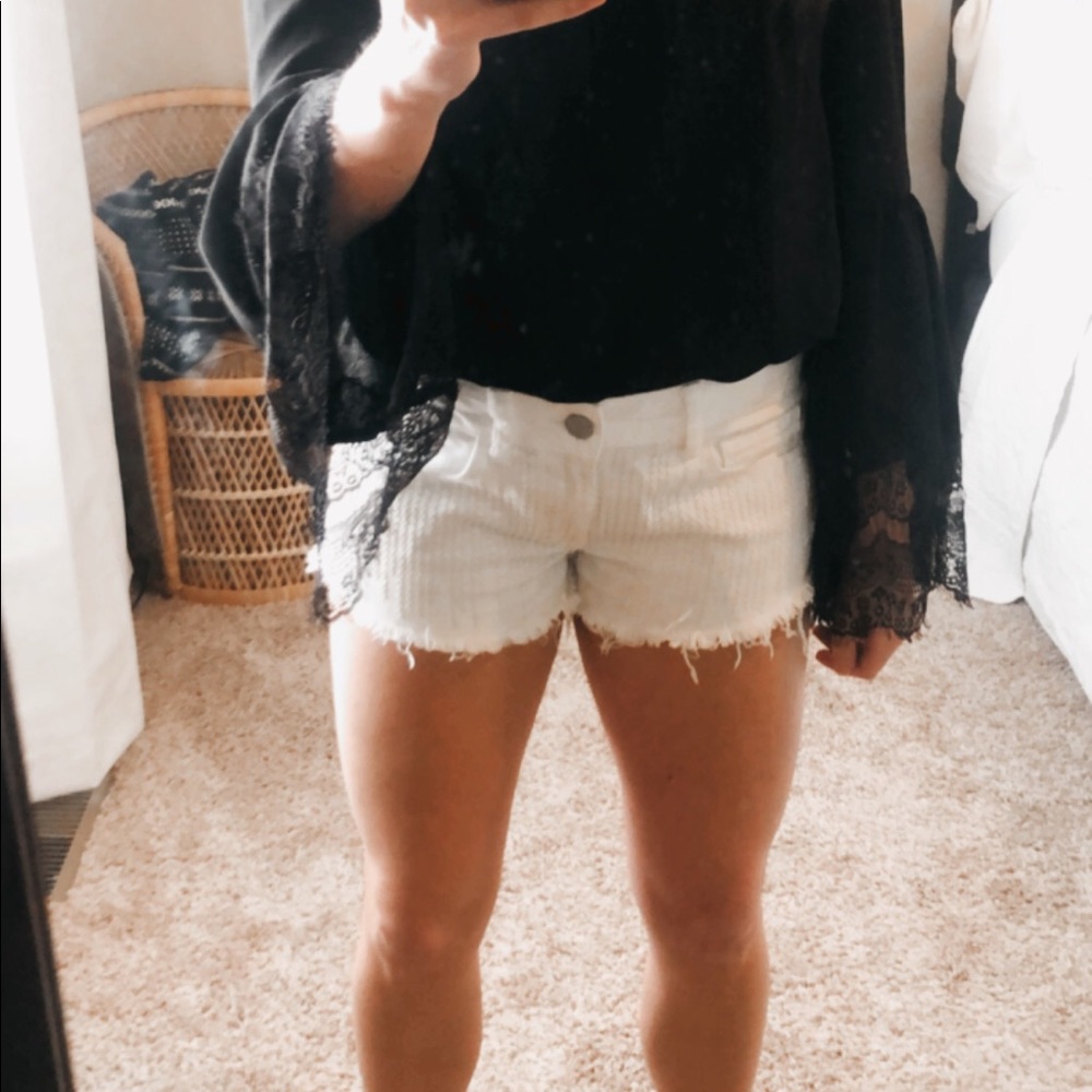 American Eagle Low rise shorts